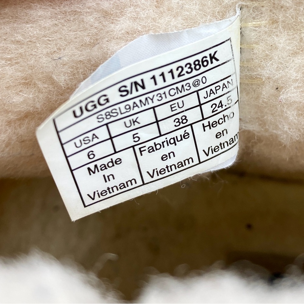 UGG Classic Clear Mini Boot Ankle Bootie Wool Lined 6.5 EUC - Picture 5 of 6